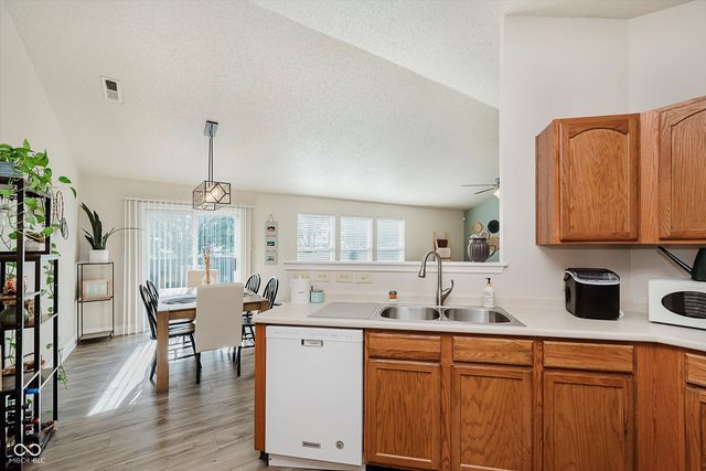 8180 S Lodge Lane, Pendleton, IN 46064