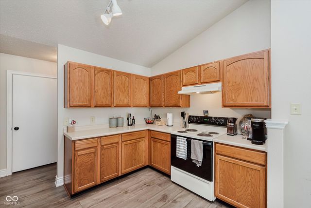 8180 S Lodge Lane, Pendleton, IN 46064