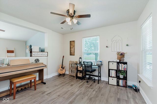 8180 S Lodge Lane, Pendleton, IN 46064