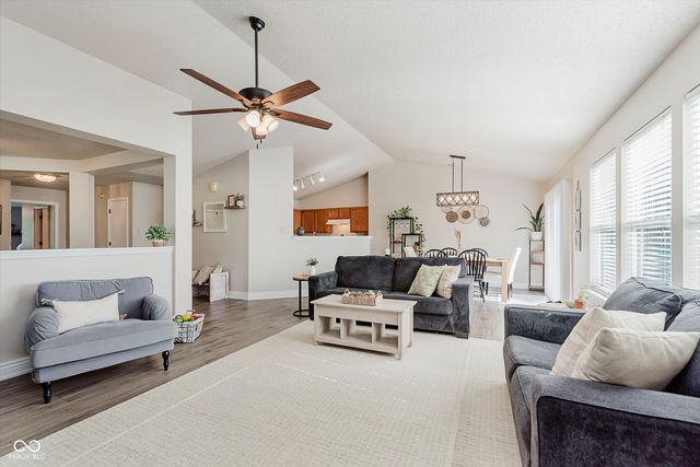 8180 S Lodge Lane, Pendleton, IN 46064