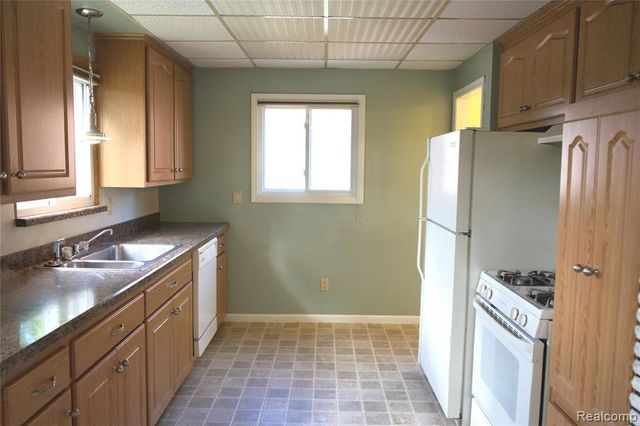 211 Arcola Street, Garden City, MI 48135