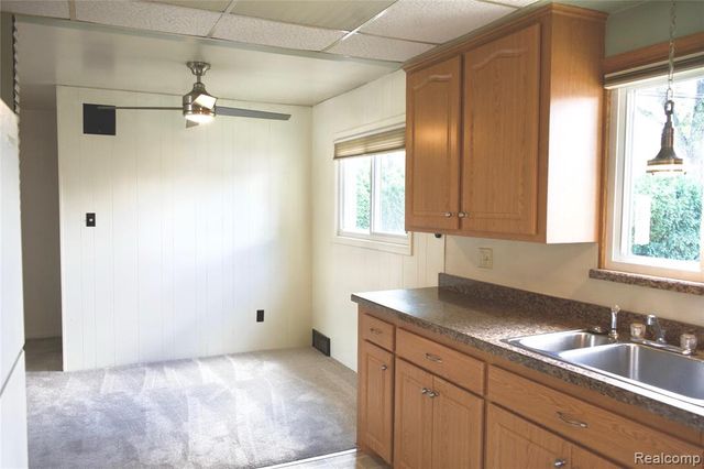 211 Arcola Street, Garden City, MI 48135