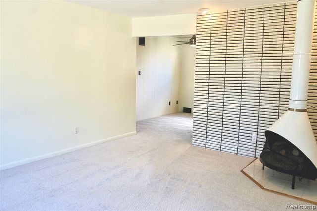 211 Arcola Street, Garden City, MI 48135