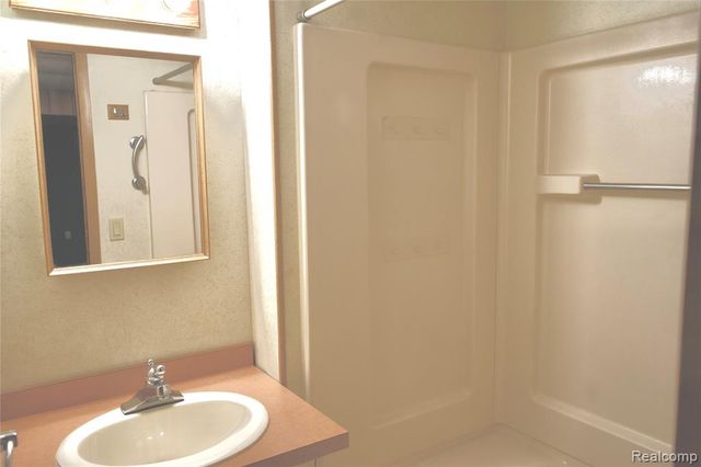 211 Arcola Street, Garden City, MI 48135