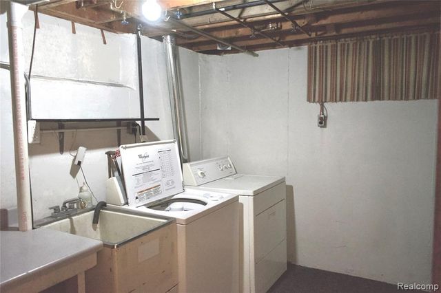 211 Arcola Street, Garden City, MI 48135