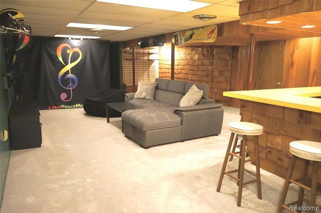 211 Arcola Street, Garden City, MI 48135