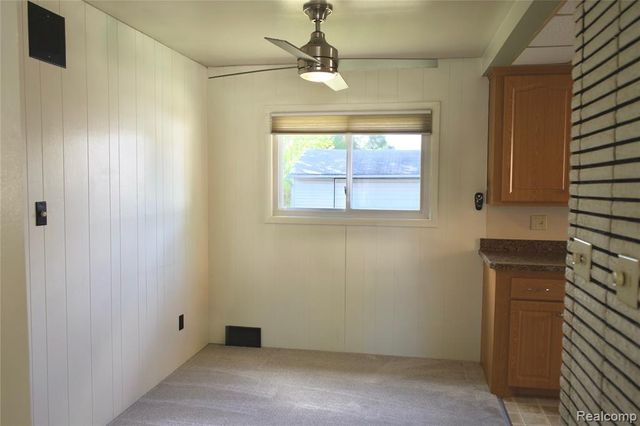 211 Arcola Street, Garden City, MI 48135