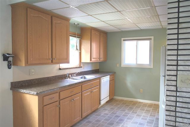 211 Arcola Street, Garden City, MI 48135