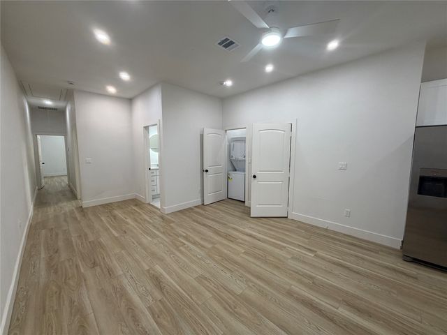808 W 10th Street, Dallas, TX 75208