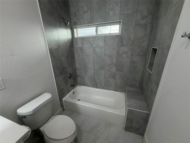 808 W 10th Street, Dallas, TX 75208