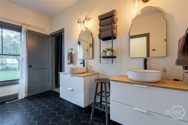 130 Live Oak Lane, Comer, GA 30629