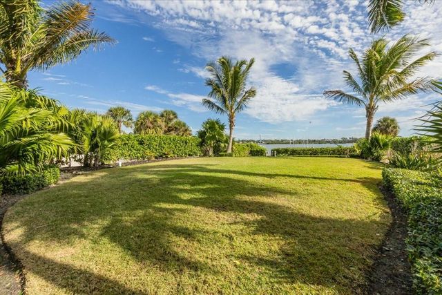 1304 CASEY KEY ROAD, Nokomis, FL 34275