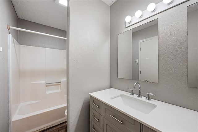 2207 Timberwood Lane, Russellville, AR 72802