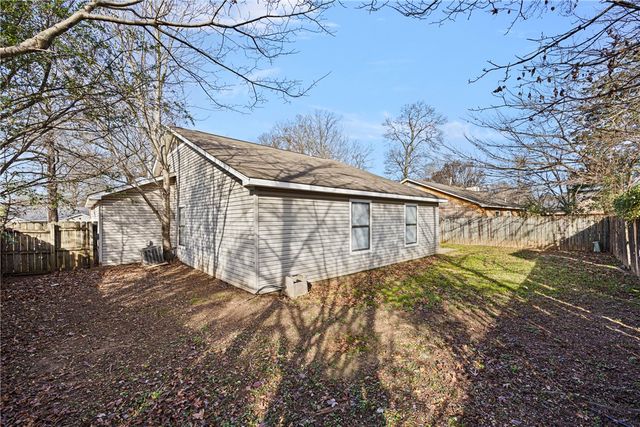 2207 Timberwood Lane, Russellville, AR 72802