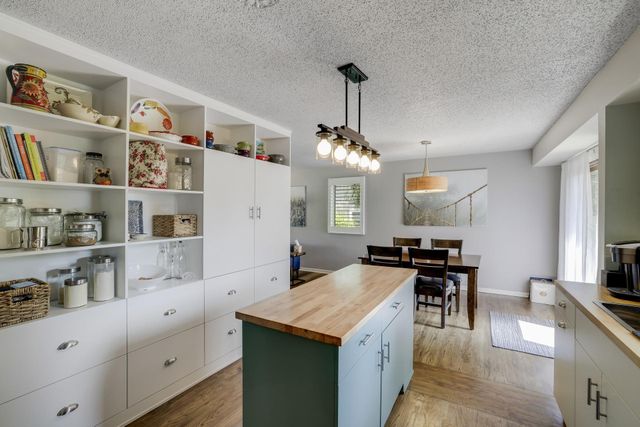 4541 Heritage Hills Circle, Bloomington, MN 55437
