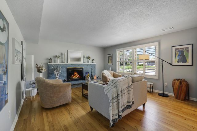 4541 Heritage Hills Circle, Bloomington, MN 55437