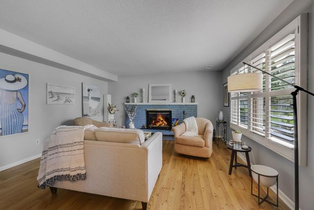 4541 Heritage Hills Circle, Bloomington, MN 55437