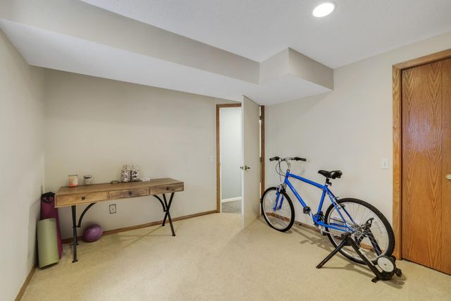 4541 Heritage Hills Circle, Bloomington, MN 55437
