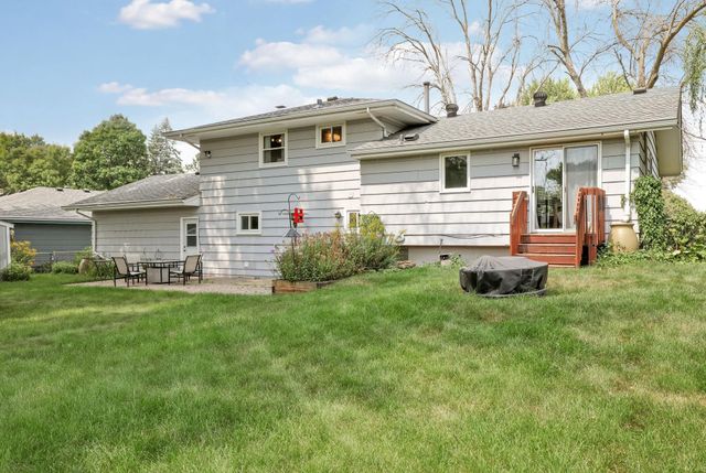 4541 Heritage Hills Circle, Bloomington, MN 55437
