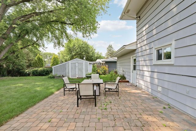 4541 Heritage Hills Circle, Bloomington, MN 55437