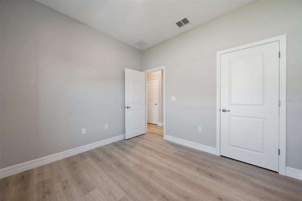 Image 16 of property listing at 196 JENNIFER DRIVE, Rotonda West, FL 33947