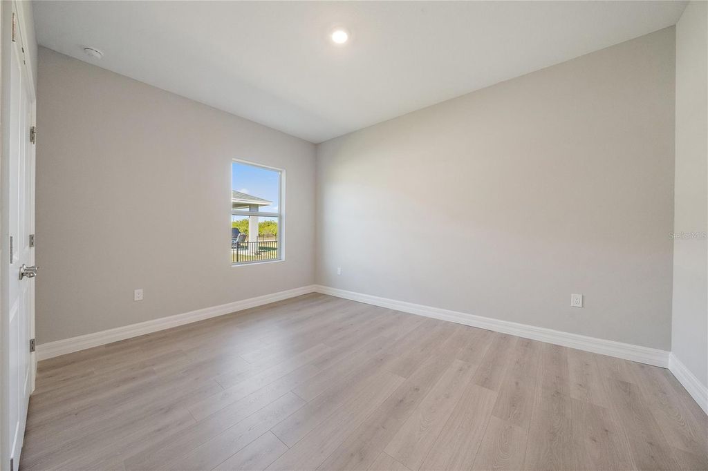 Image 19 of property listing at 196 JENNIFER DRIVE, Rotonda West, FL 33947