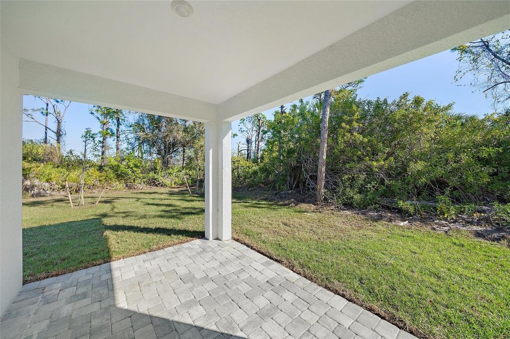 Image 33 of property listing at 196 JENNIFER DRIVE, Rotonda West, FL 33947