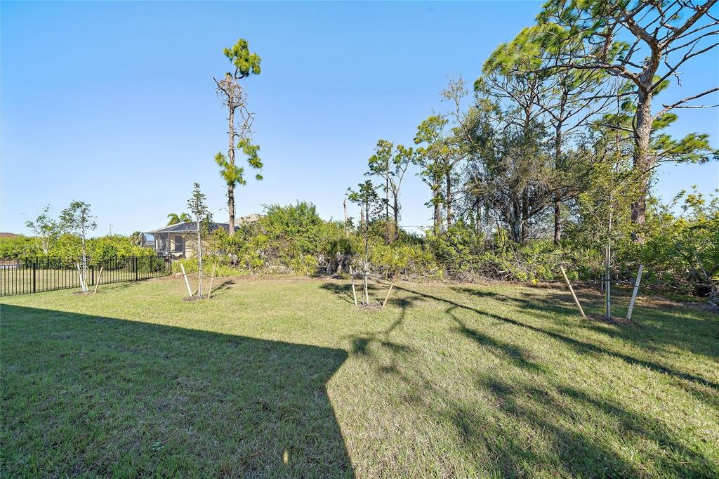 Image 34 of property listing at 196 JENNIFER DRIVE, Rotonda West, FL 33947