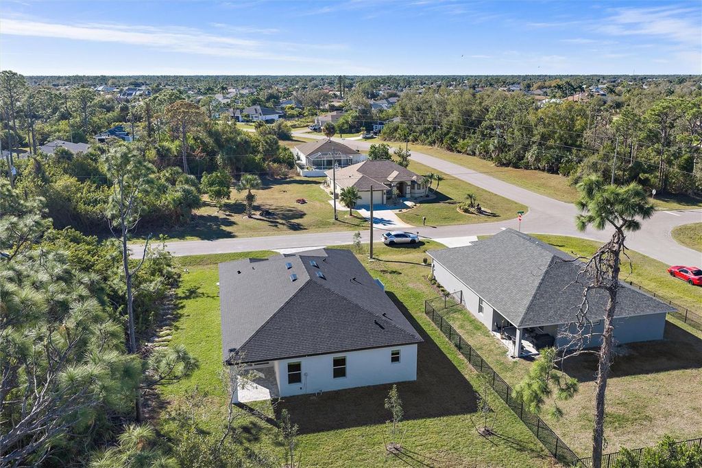 Image 38 of property listing at 196 JENNIFER DRIVE, Rotonda West, FL 33947