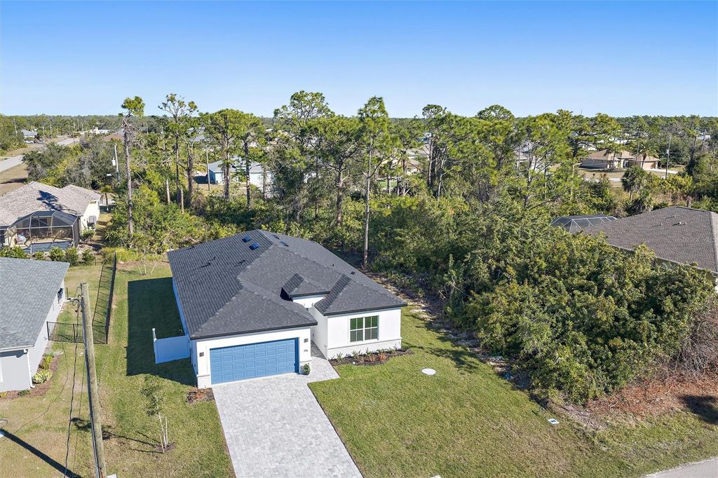 Image 40 of property listing at 196 JENNIFER DRIVE, Rotonda West, FL 33947