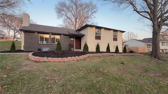 8701 Ward Parkway, Kansas City, MO 64114