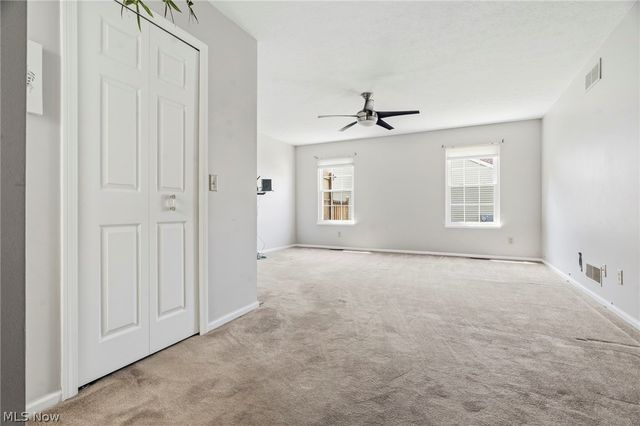3198 Mariners Island Drive NW, Canton, OH 44708