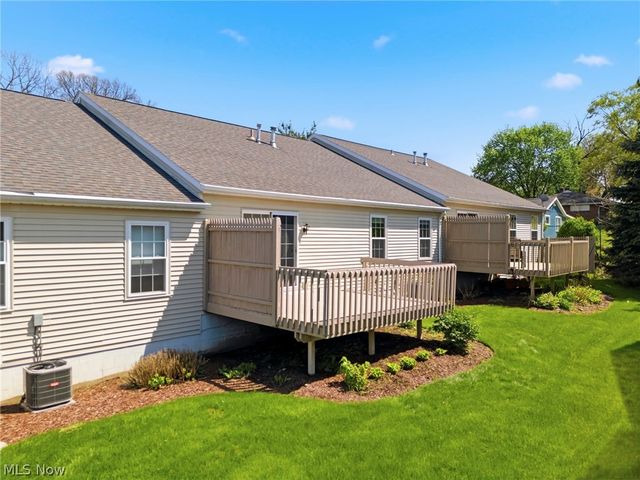 3198 Mariners Island Drive NW, Canton, OH 44708