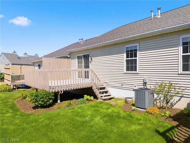 3198 Mariners Island Drive NW, Canton, OH 44708
