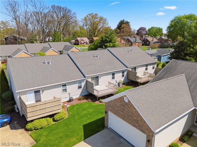 3198 Mariners Island Drive NW, Canton, OH 44708