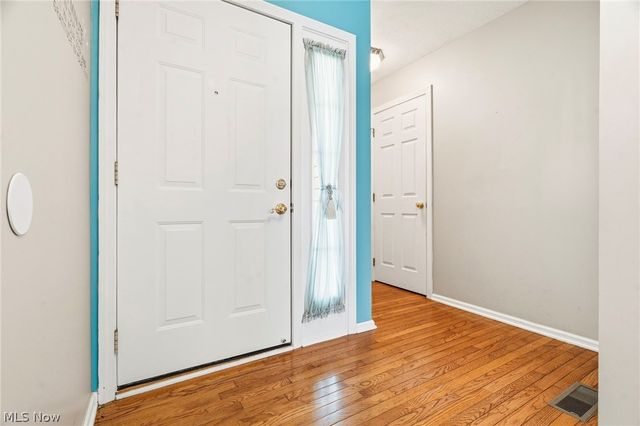 3198 Mariners Island Drive NW, Canton, OH 44708