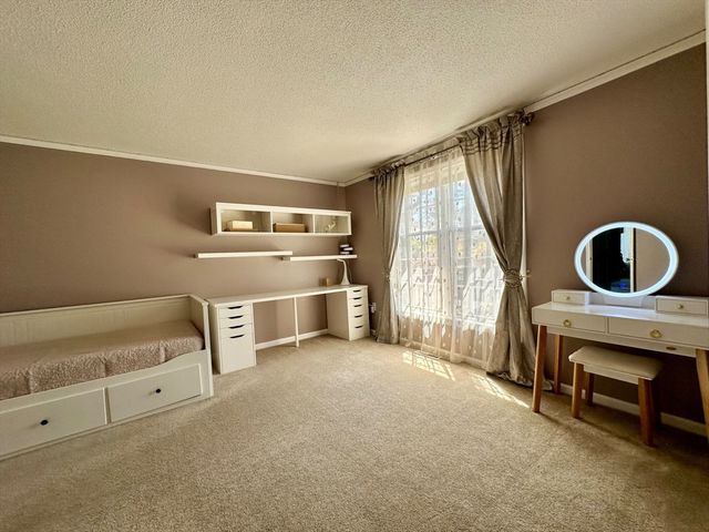608 Pinewood Dr, Longmeadow, MA 01106