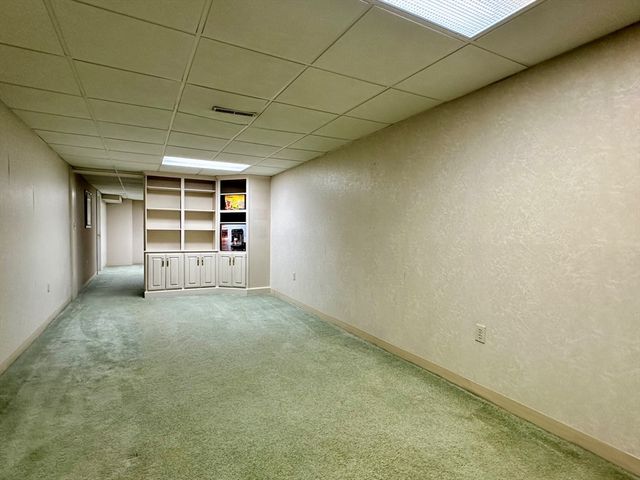 608 Pinewood Dr, Longmeadow, MA 01106