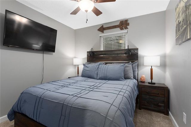 5768 N Anita Avenue, Kansas City, MO 64151