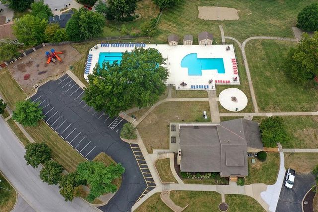 5768 N Anita Avenue, Kansas City, MO 64151