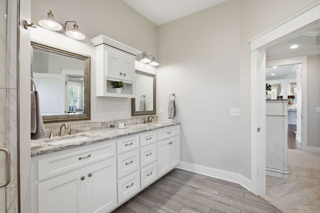 1318 Theta Pike, Columbia, TN 38401
