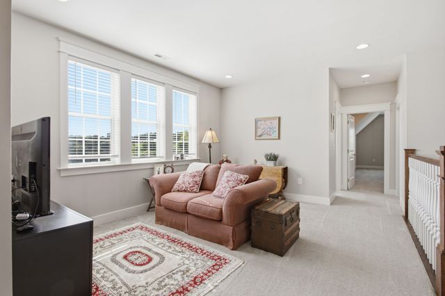 1318 Theta Pike, Columbia, TN 38401