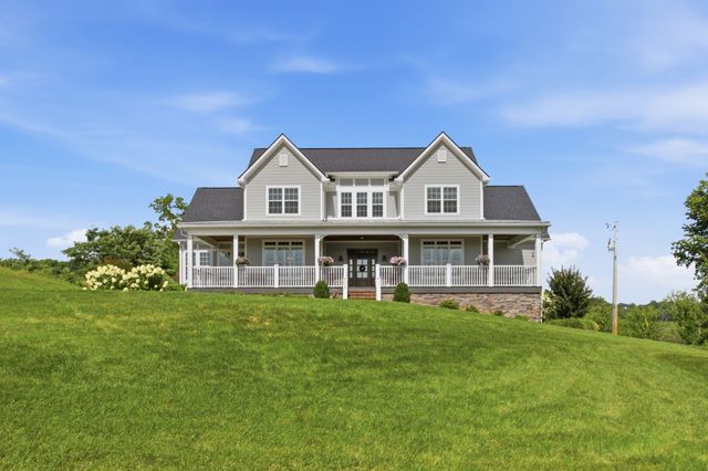 1318 Theta Pike, Columbia, TN 38401