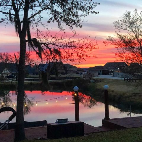 111 North Forest Drive, Huntsville, TX 77340