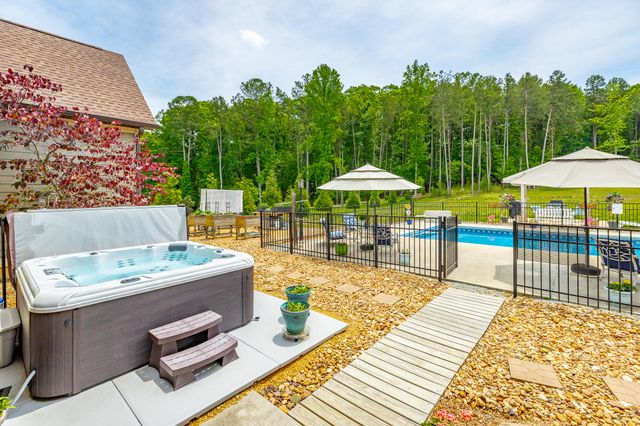 12256 Clift Mill Road, Soddy Daisy, TN 37379