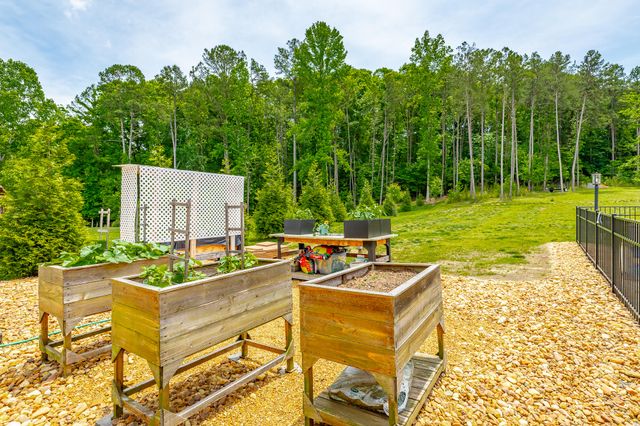 12256 Clift Mill Road, Soddy Daisy, TN 37379