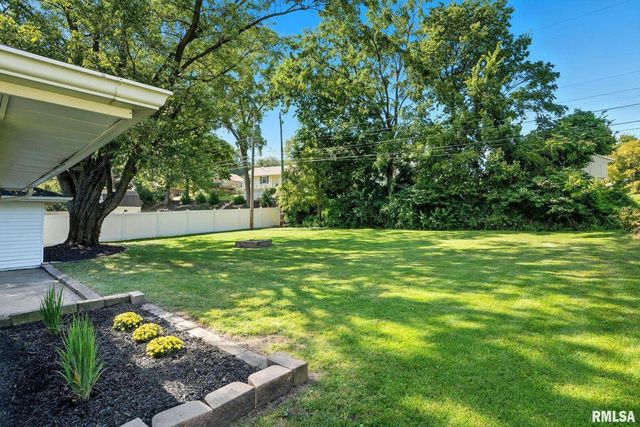 1511 36th Avenue, Moline, IL 61265