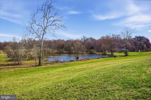 20161 ASKEGRENS LN, Sterling, VA 20165