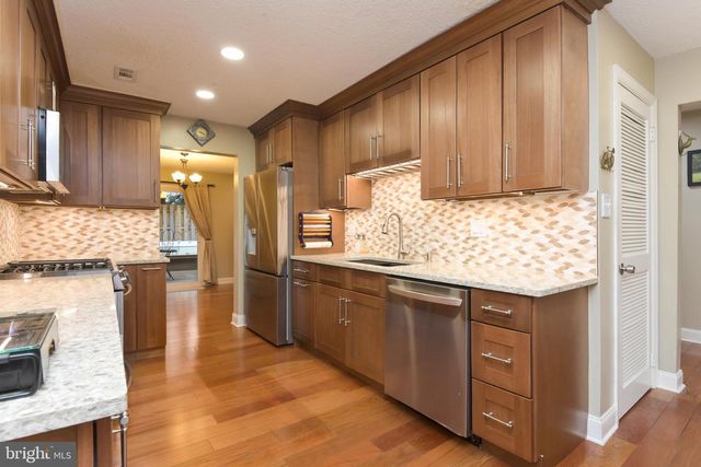 156 HAMPSHIRE DRIVE, Plainsboro, NJ 08536