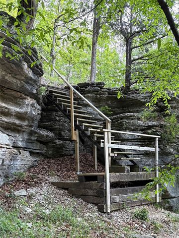 15933 Railroad Cut Road, Rogers, AR 72756